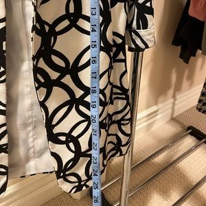 Nine West Size PP petite, black and white blazer, fully lined.